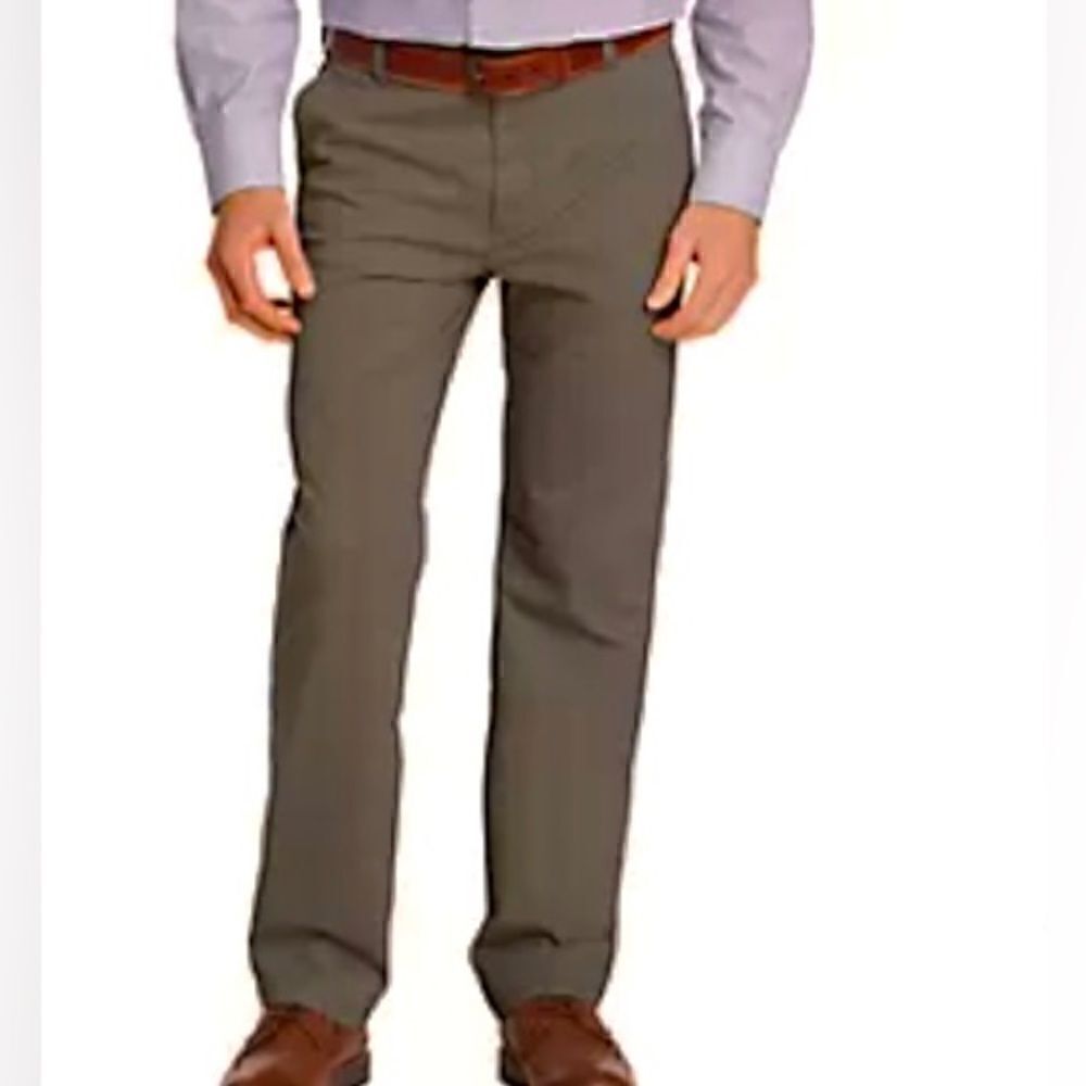 IZOD Saltwater Flat Front Slim Fit Chinos in Mocha Brown Men’s 33